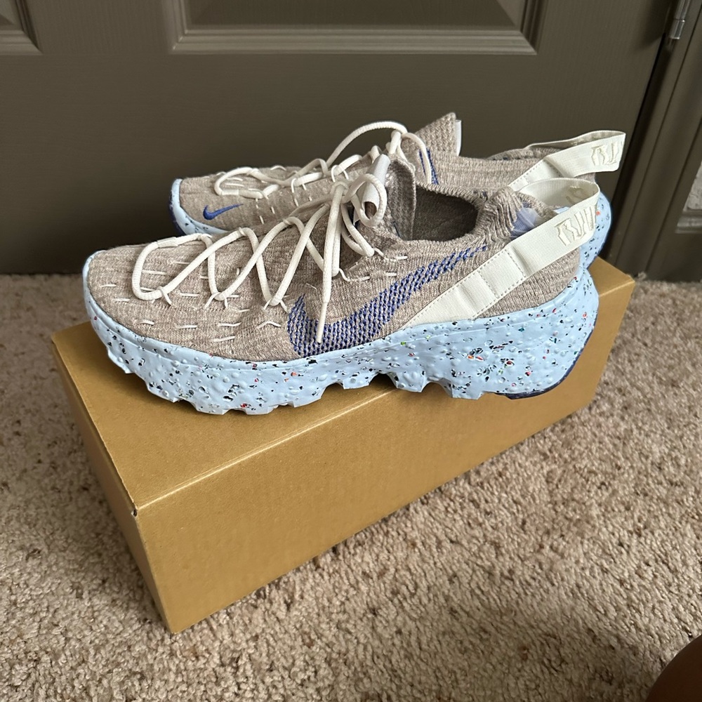 Nike Space Hippie 04
